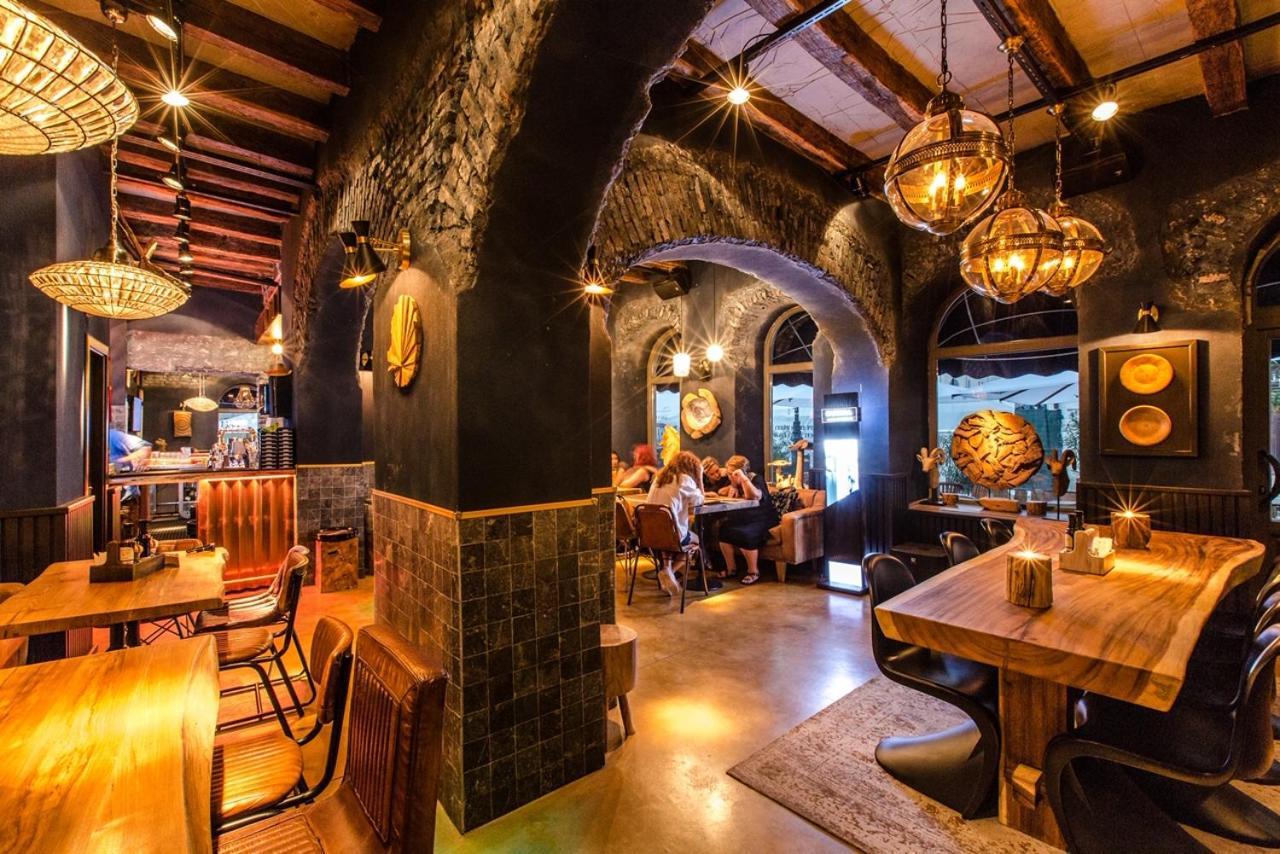 Acsa Inn Крайова Экстерьер фото